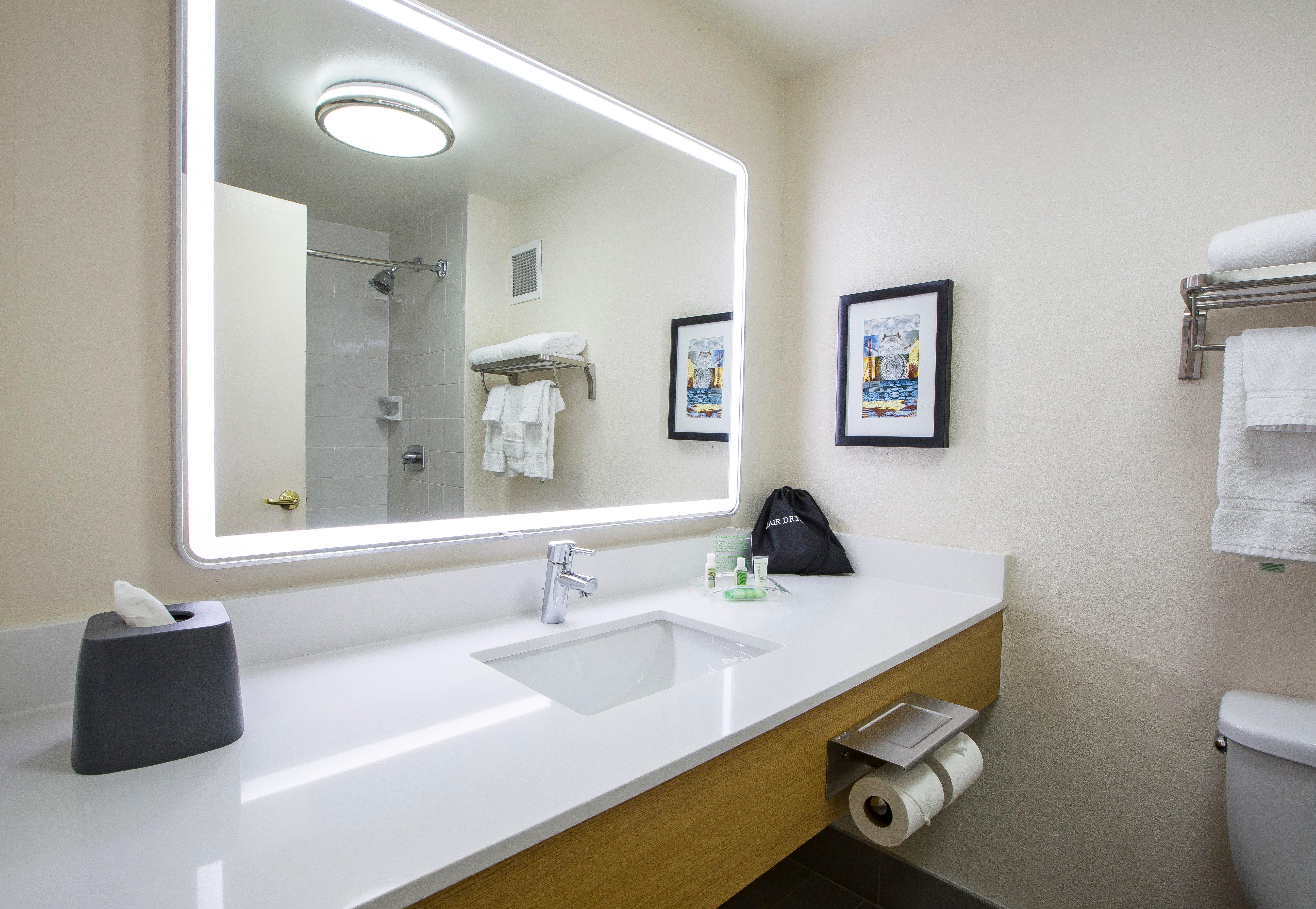 Holiday Inn Chicago North Shore By Ihg Skokie Exterior photo
